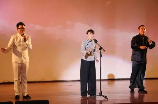 1447753196102036.png QQ截图20151117173156.png